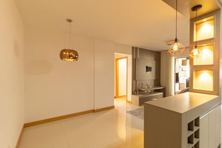 Apartamento para alugar com 71m², 2 quartos e 1 vagaSala