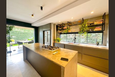 Casa para alugar com 314m², 4 quartos e 2 vagasCozinha