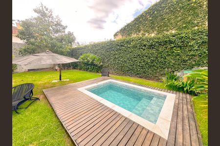 Casa para alugar com 314m², 4 quartos e 2 vagasPiscina