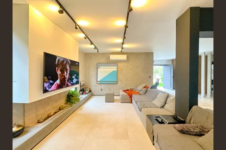 Sala de TV de casa para alugar com 4 quartos, 314m² em Jurerê, Florianópolis