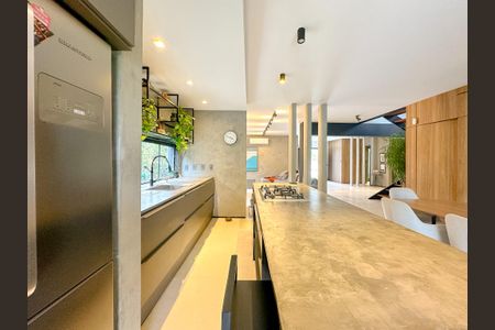 Casa para alugar com 314m², 4 quartos e 2 vagasCozinha