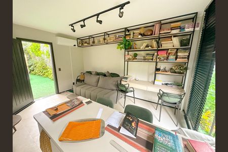 Casa para alugar com 314m², 4 quartos e 2 vagasSalão de Festas