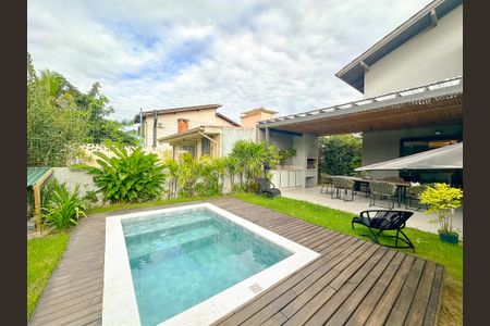 Casa para alugar com 314m², 4 quartos e 2 vagasPiscina