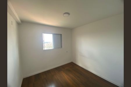 Quarto de apartamento para alugar com 2 quartos, 56m² em Roselândia, Cotia