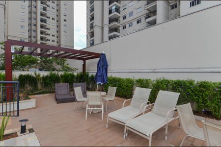 Apartamento para alugar com 106m², 2 quartos e 2 vagas Apartamento para alugar com 106m², 2 quartos e 2 vagasÁrea comum - Piscina