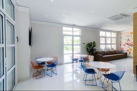 Apartamento para alugar com 106m², 2 quartos e 2 vagasÁrea comum - Salão de festas