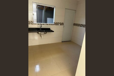 Cozinha de casa de condomínio para alugar com 2 quartos, 106m² em Jardim Imperador IV, Praia Grande