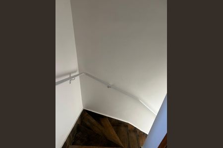 Escada de casa de condomínio para alugar com 2 quartos, 106m² em Jardim Imperador IV, Praia Grande