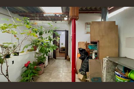 Casa à venda com 130m², 3 quartos e sem vagaÁrea de Serviço