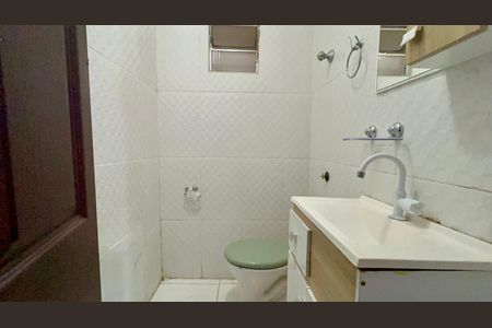 Casa à venda com 130m², 3 quartos e sem vagaBanheiro da Suíte 1