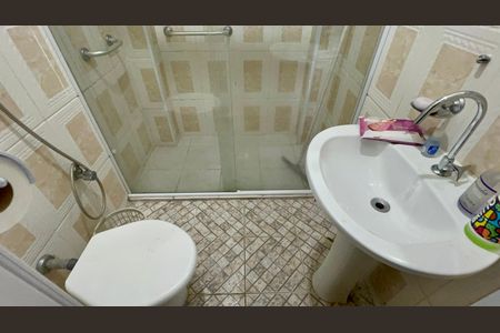 Casa à venda com 130m², 3 quartos e sem vagaBanheiro da Suíte 2