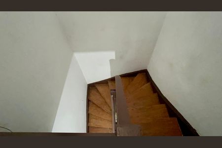 Escada de casa à venda com 3 quartos, 130m² em Cerqueira César, São Paulo