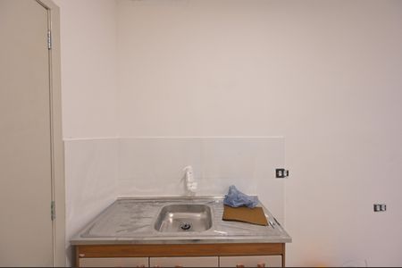 Cozinha de kitnet/studio para alugar com 1 quarto, 16m² em Vila do Encontro, São Paulo