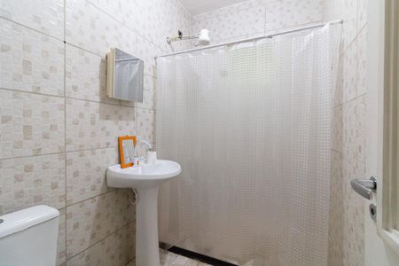 Banheiro de casa para alugar com 1 quarto, 51m² em Jardim Celeste, São Paulo