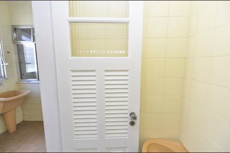 Apartamento à venda com 160m², 4 quartos e 4 vagasBanheiro de Serviço