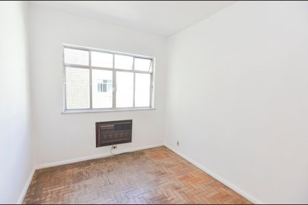 Apartamento à venda com 160m², 4 quartos e 4 vagasQuarto 2