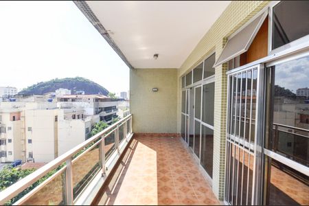 Apartamento à venda com 160m², 4 quartos e 4 vagasSala