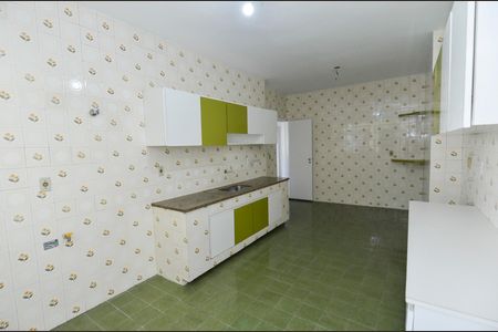 Apartamento à venda com 160m², 4 quartos e 4 vagasCozinha