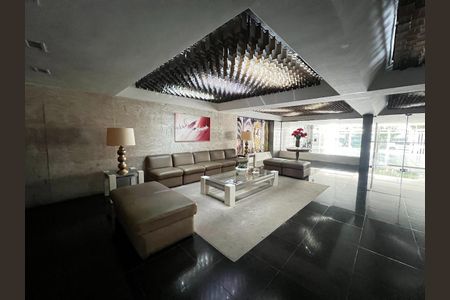 Apartamento à venda com 160m², 4 quartos e 4 vagasHall