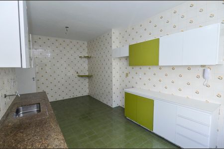 Apartamento à venda com 160m², 4 quartos e 4 vagasCozinha