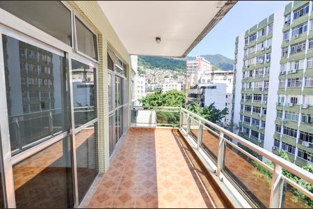 Apartamento à venda com 160m², 4 quartos e 4 vagasSala