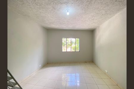 Quarto 1 de casa para alugar com 2 quartos, 80m² em Vila Cachoeira, São Paulo