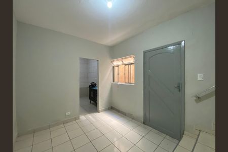 Casa para alugar com 80m², 2 quartos e sem vagaSala