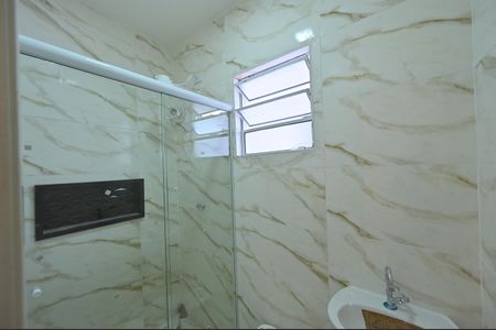 Banheiro Social de kitnet/studio para alugar com 1 quarto, 16m² em Vila do Encontro, São Paulo