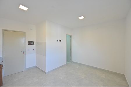 Sala/Quarto de kitnet/studio para alugar com 1 quarto, 16m² em Vila do Encontro, São Paulo