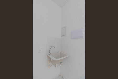 Sala/Cozinha/Área de Serviço  de apartamento para alugar com 2 quartos, 33m² em Vila Silvia, São Paulo