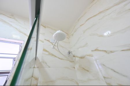 Banheiro Social de kitnet/studio para alugar com 1 quarto, 16m² em Vila do Encontro, São Paulo