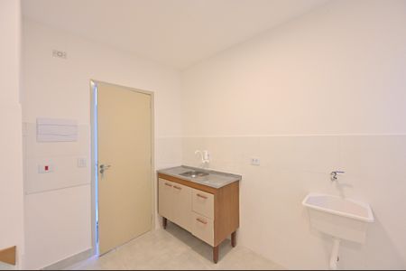 Cozinha/Lavanderia de kitnet/studio para alugar com 1 quarto, 16m² em Vila do Encontro, São Paulo