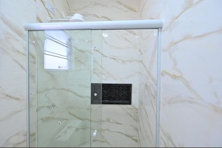 Banheiro Social de kitnet/studio para alugar com 1 quarto, 16m² em Vila do Encontro, São Paulo