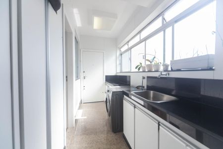 Apartamento para alugar com 168m², 4 quartos e 2 vagasÁrea de Serviço