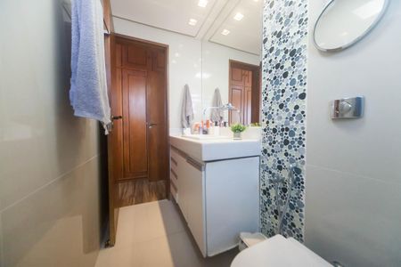 Apartamento para alugar com 168m², 4 quartos e 2 vagasBanheiro suite 