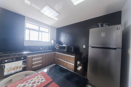 Apartamento para alugar com 168m², 4 quartos e 2 vagasCozinha