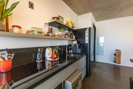 Cozinha de apartamento à venda com 1 quarto, 70m² em Cambuí, Campinas