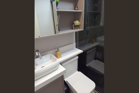 Banheiro de apartamento à venda com 3 quartos, 116m² em Vila Chabilandia, São Paulo