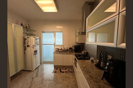 Apartamento à venda com 88m², 3 quartos e 2 vagasCozinha