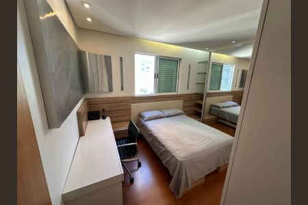 Apartamento à venda com 88m², 3 quartos e 2 vagasQuarto