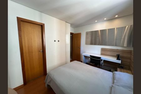 Apartamento à venda com 88m², 3 quartos e 2 vagasQuarto