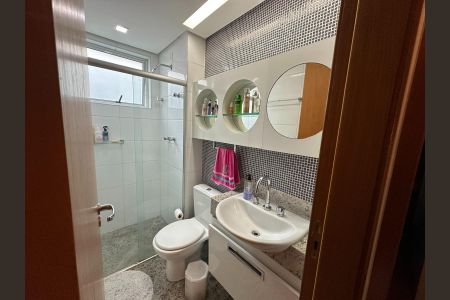 Apartamento à venda com 88m², 3 quartos e 2 vagasBanheiro