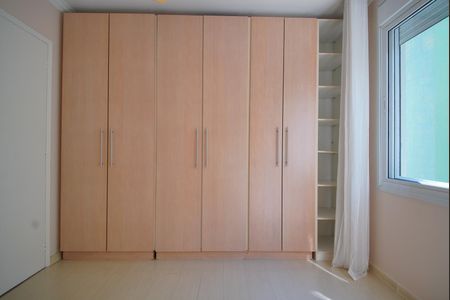 Quarto de apartamento à venda com 1 quarto, 44m² em Jardim Europa, Porto Alegre