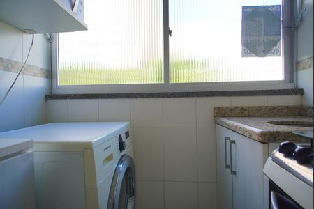 Apartamento à venda com 44m², 1 quarto e sem vagaCozinha e Área de Serviço