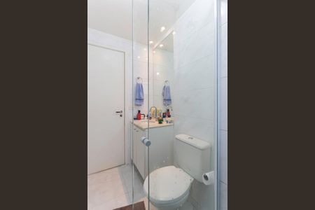 Apartamento à venda com 86m², 2 quartos e 2 vagas Apartamento à venda com 86m², 2 quartos e 2 vagasBanheiro da suíte