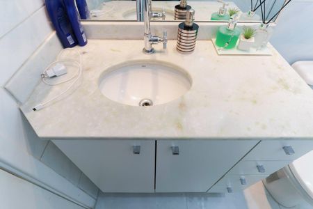 Apartamento à venda com 86m², 2 quartos e 2 vagas Apartamento à venda com 86m², 2 quartos e 2 vagasBanheiro social