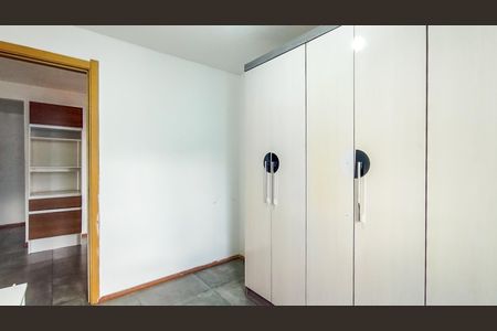 Quarto 1 de apartamento para alugar com 2 quartos, 42m² em São José, Porto Alegre