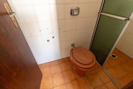 Casa para alugar com 410m², 6 quartos e 7 vagasBanheiro 3