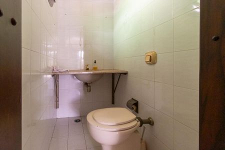 Casa para alugar com 410m², 6 quartos e 7 vagasLavabo