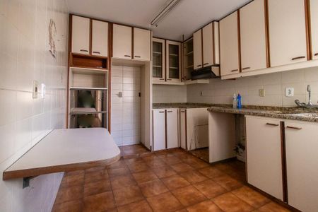 Casa para alugar com 410m², 6 quartos e 7 vagasCozinha 1